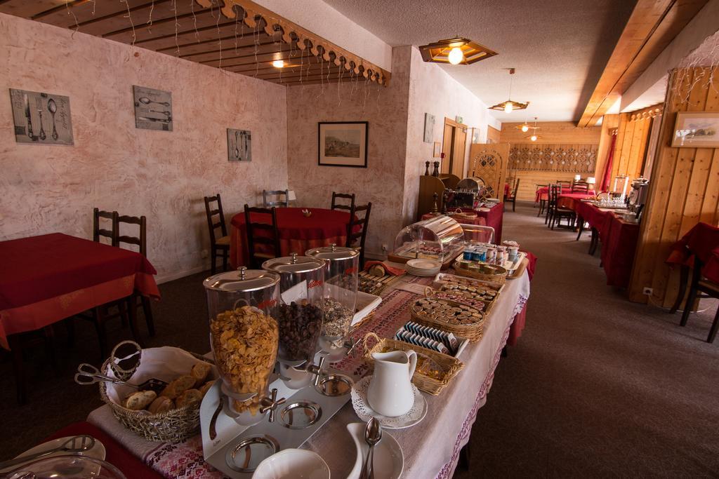 לס דה-אלפס Hotel Adret מראה חיצוני תמונה